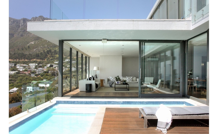 To Let 6 Bedroom Property for Rent in Llandudno Western Cape